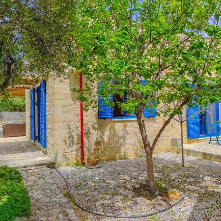 Lemon Tree With Private Pool