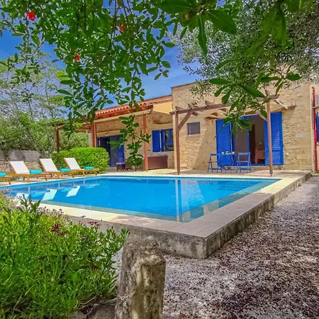 Villa Lemon Tree With Private Pool