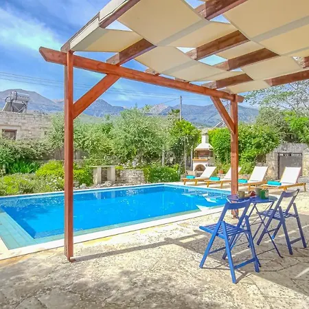 Lemon Tree With Private Pool *