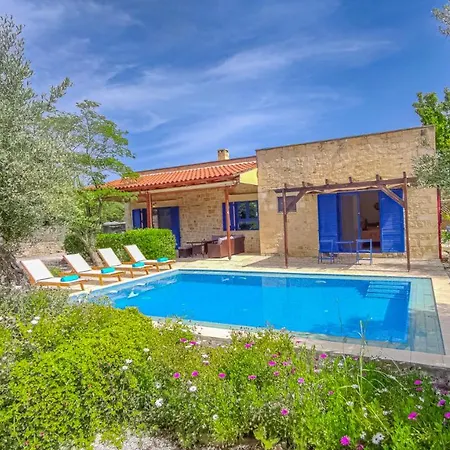 Lemon Tree With Private Pool Fres