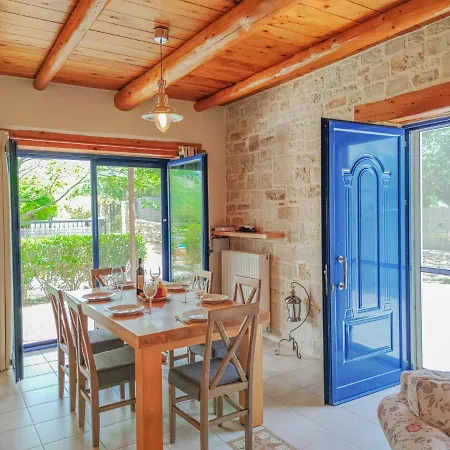Willa Lemon Tree With Private Pool *