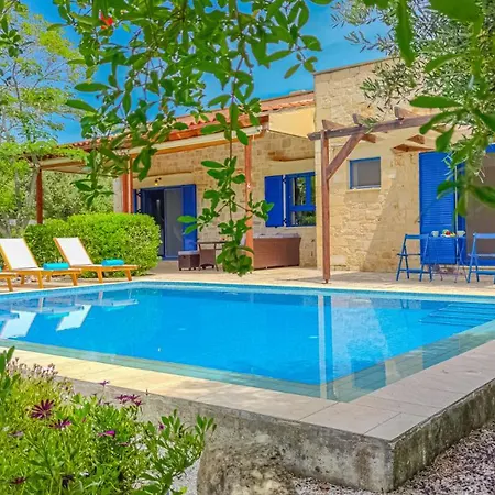 Willa Lemon Tree With Private Pool *